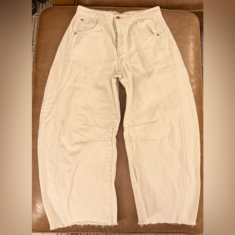 Free People / We the Free Beige Cropped Barrel Jeans, raw edge size 27